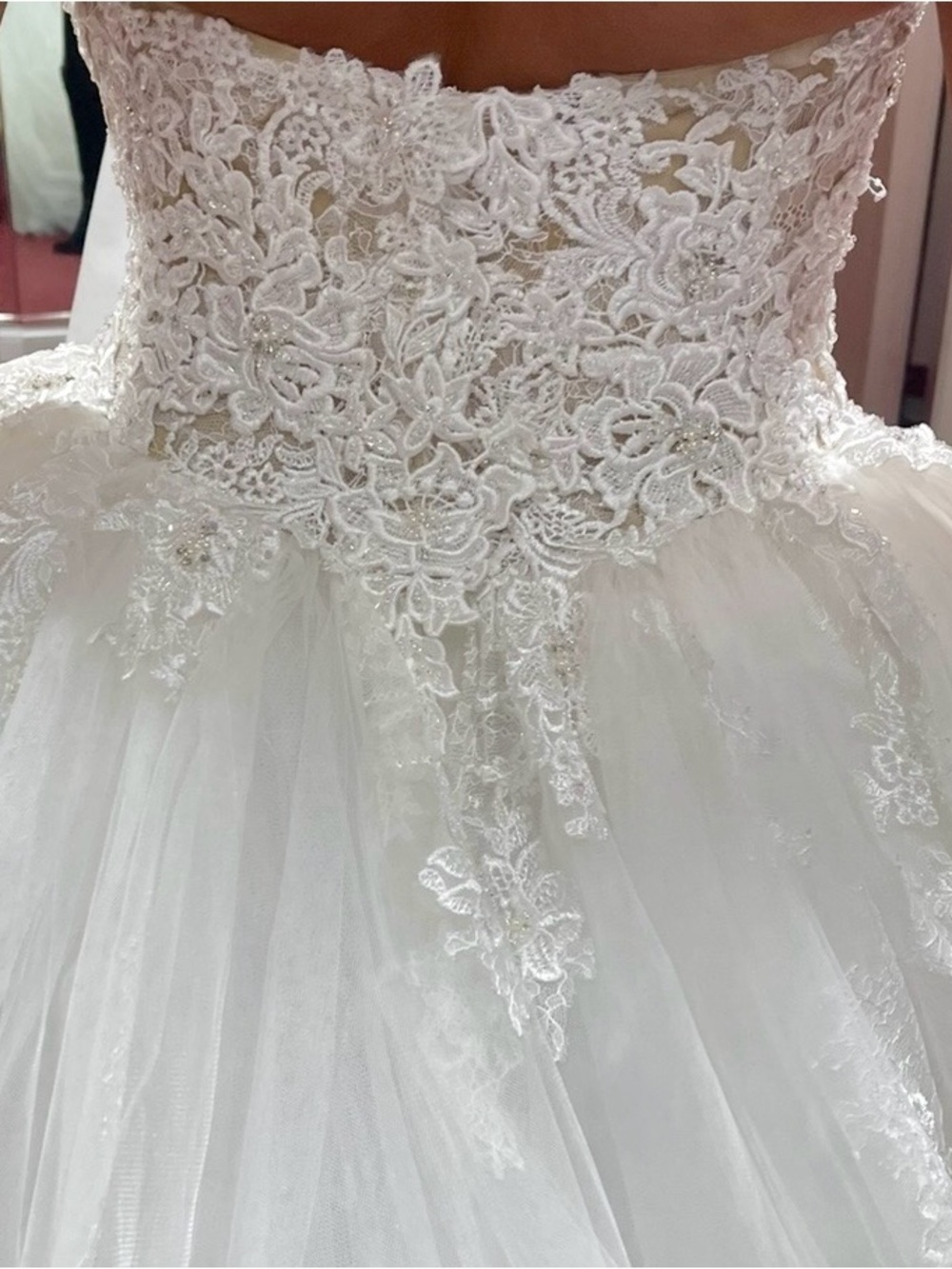 custom made Ivory Off-Shoulder Lace Ball Gown Wedding Dress size 2/4 - Picture 6 of 12